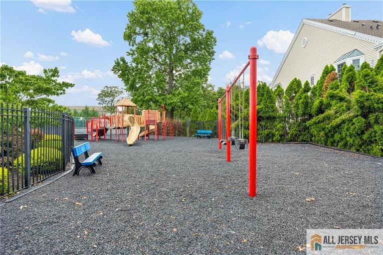 Photo 4 of 417 Northam Drive, North Brunswick NJ 08902, North Brunswick, NJ