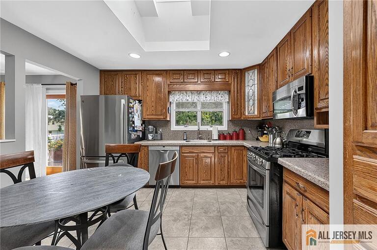 Photo 10 of 104 Pinewood Road, Howell NJ 07731, Howell, NJ