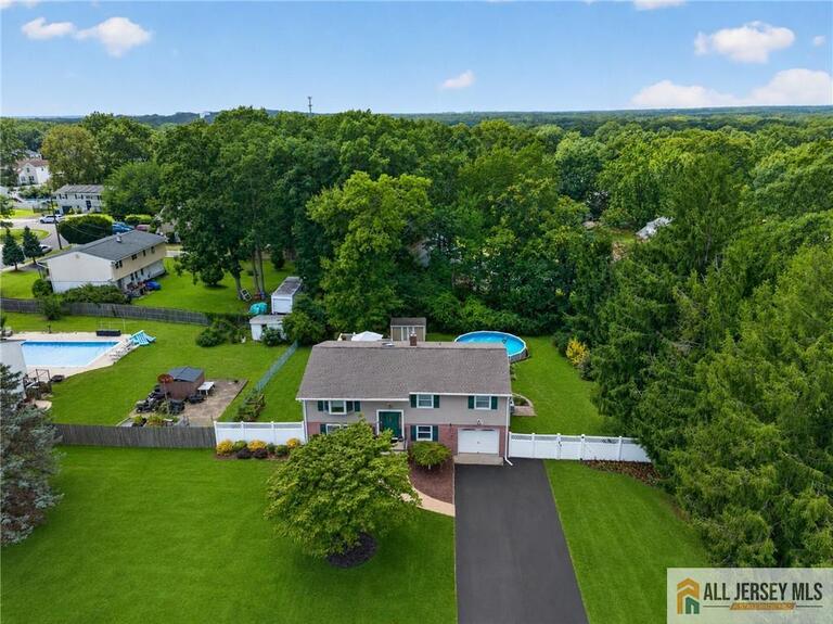 Photo 3 of 104 Pinewood Road, Howell NJ 07731, Howell, NJ