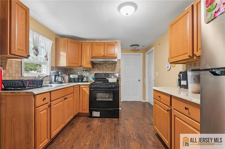 Photo 7 of 24 Welton Street, New Brunswick NJ 08901, New Brunswick, NJ