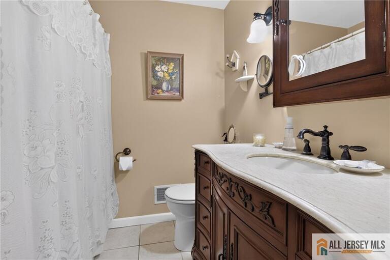 Photo 51 of 112 Tunison Road, New Brunswick NJ 08901, New Brunswick, NJ