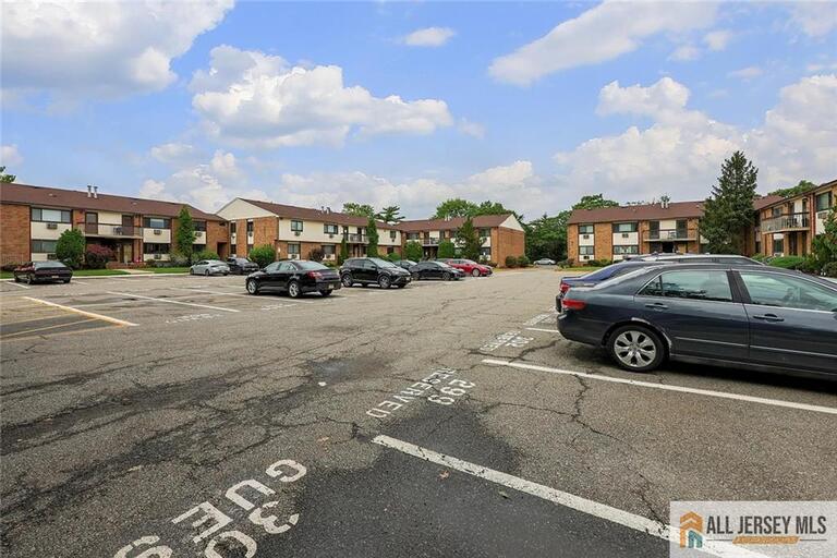 Photo 18 of 621 Cricket Lane # 621, Woodbridge Proper NJ 07095, Woodbridge Proper, NJ