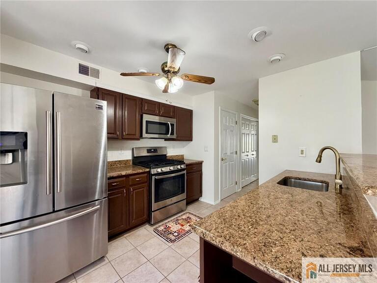 Photo 10 of 412 Plymouth Road, North Brunswick NJ 08902, North Brunswick, NJ