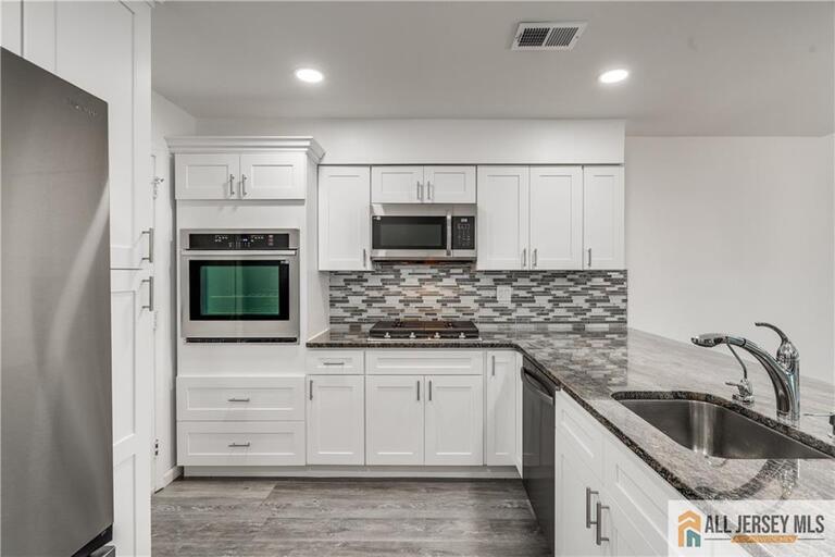 Photo 16 of 130 Winchester Way, Franklin NJ 08873, Franklin, NJ