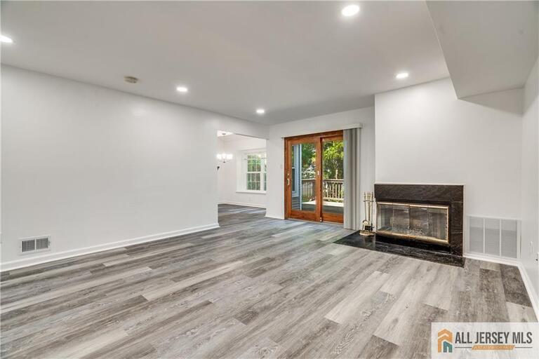 Photo 11 of 130 Winchester Way, Franklin NJ 08873, Franklin, NJ