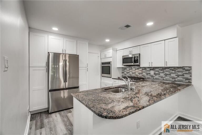 Photo 15 of 130 Winchester Way, Franklin NJ 08873, Franklin, NJ