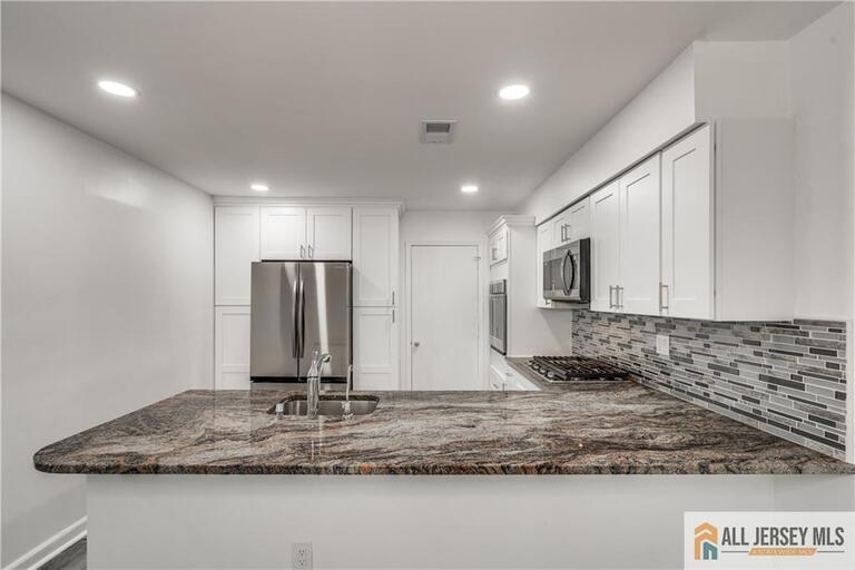 Photo 18 of 130 Winchester Way, Franklin NJ 08873, Franklin, NJ