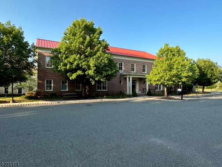 Property listing MLS 3956220 photo 1
