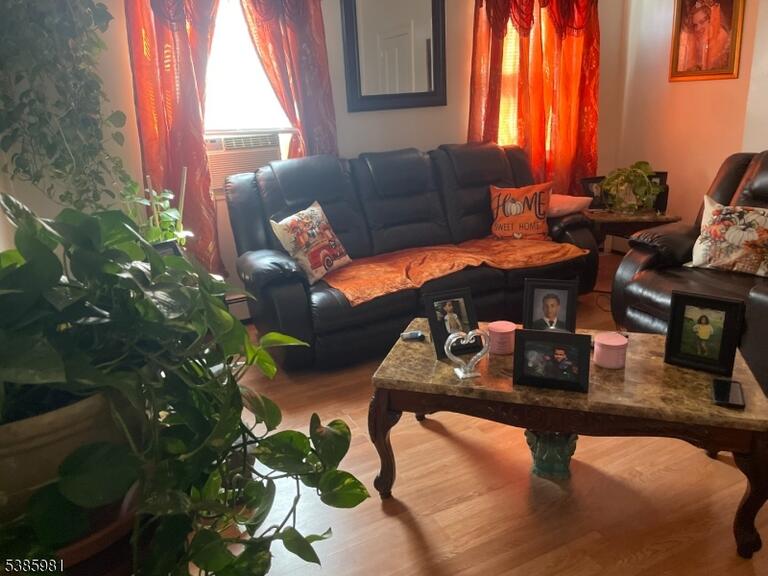 Property listing MLS 3987848 photo 7