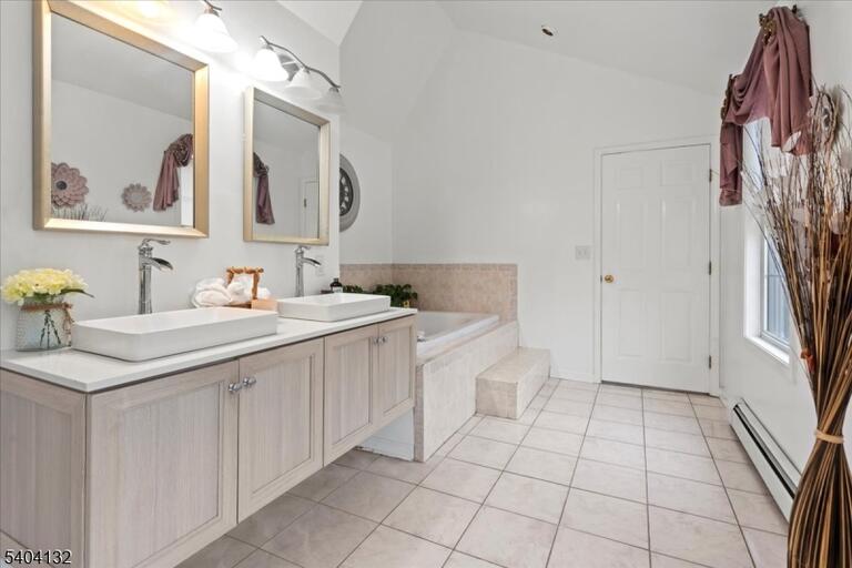 Property listing MLS 4006102 photo 31