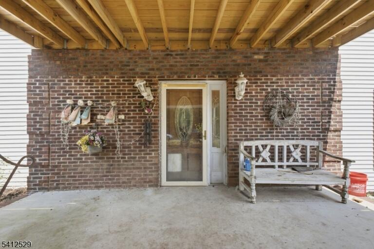 Property listing MLS 4010735 photo 10