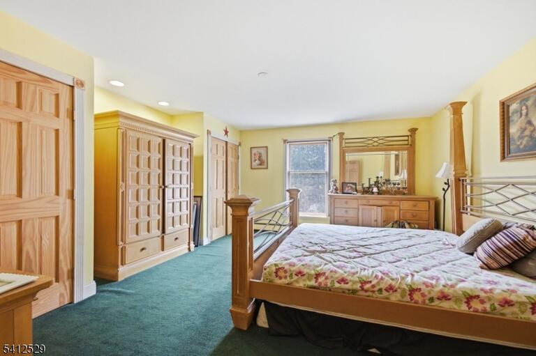 Property listing MLS 4010735 photo 32