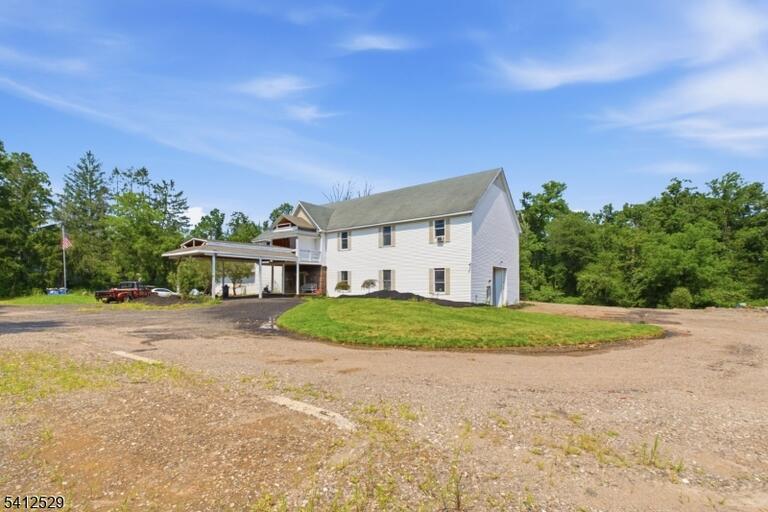 Property listing MLS 4010735 photo 9