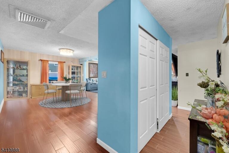 Property listing MLS 4011021 photo 5