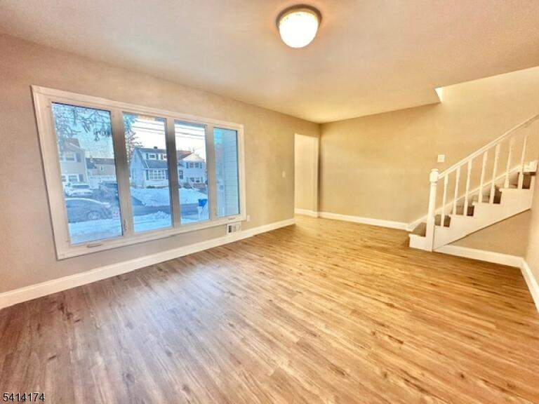 Property listing MLS 4012020 photo 3