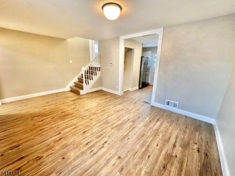Property listing MLS 4012020 photo 4