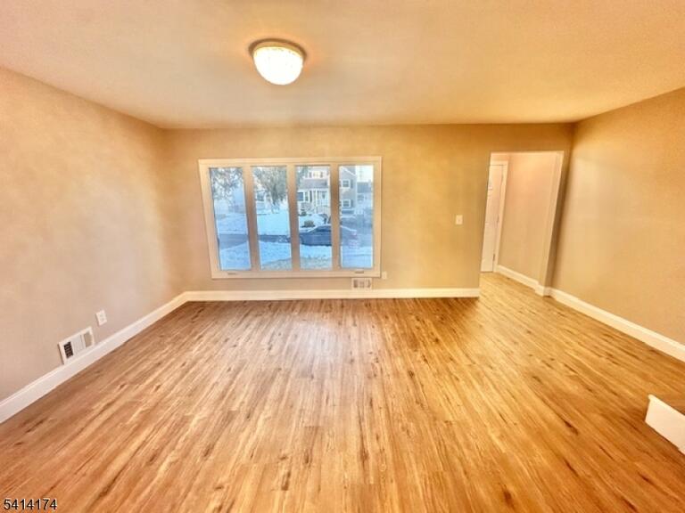Property listing MLS 4012020 photo 7