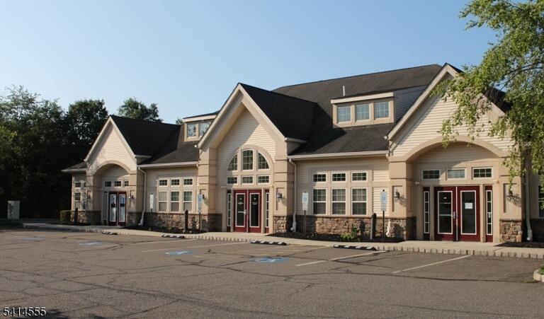 Property listing MLS 4012765 photo 1