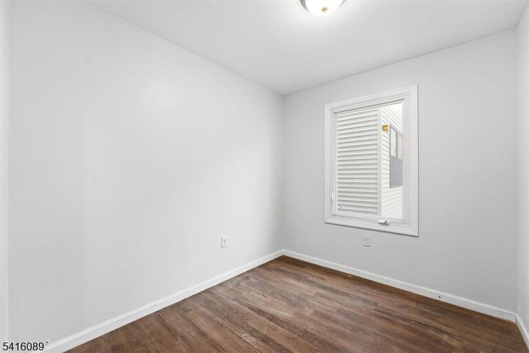 Property listing MLS 4013578 photo 17