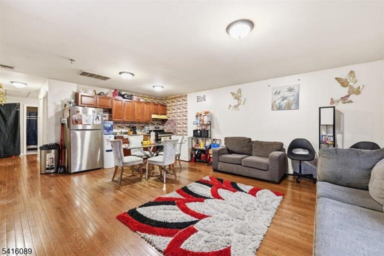 Property listing MLS 4013578 photo 19