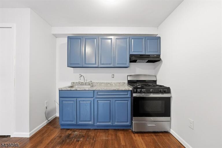 Property listing MLS 4013578 photo 2