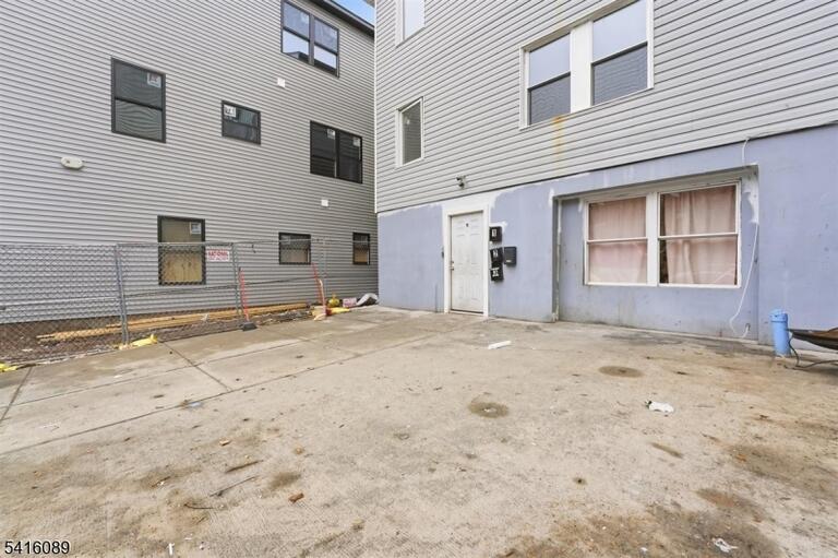 Property listing MLS 4013578 photo 25