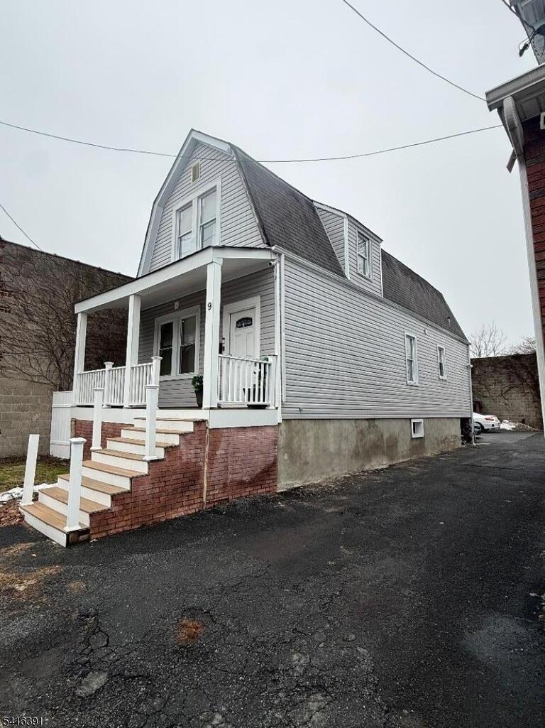 Property listing MLS 4013873 photo 1