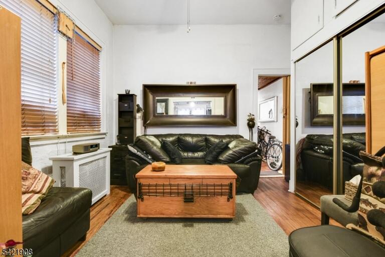 Property listing MLS 4020296 photo 13