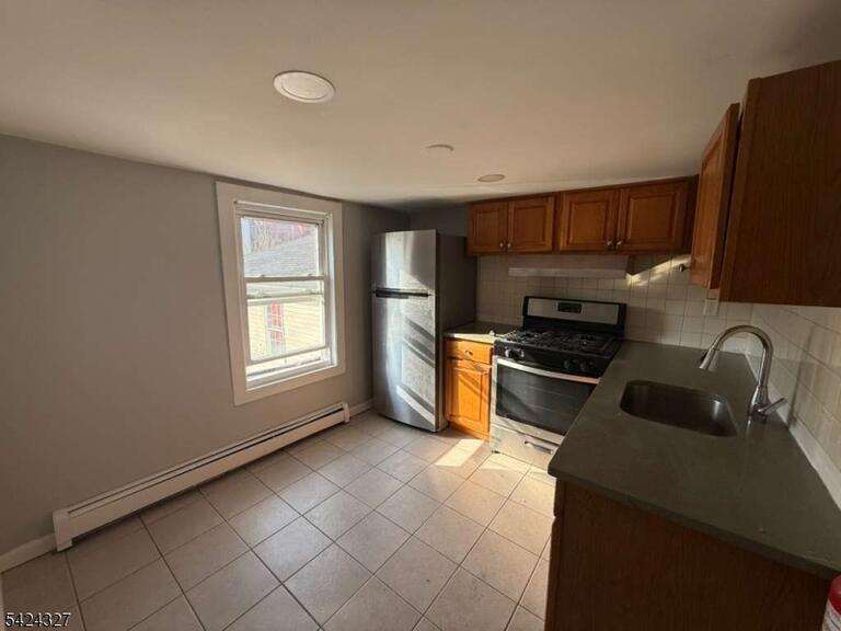 Property listing MLS 4020647 photo 11
