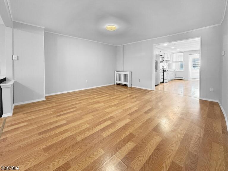 Property listing MLS 4021375 photo 2