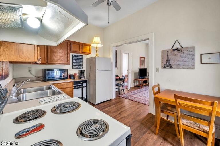 Property listing MLS 4023072 photo 13
