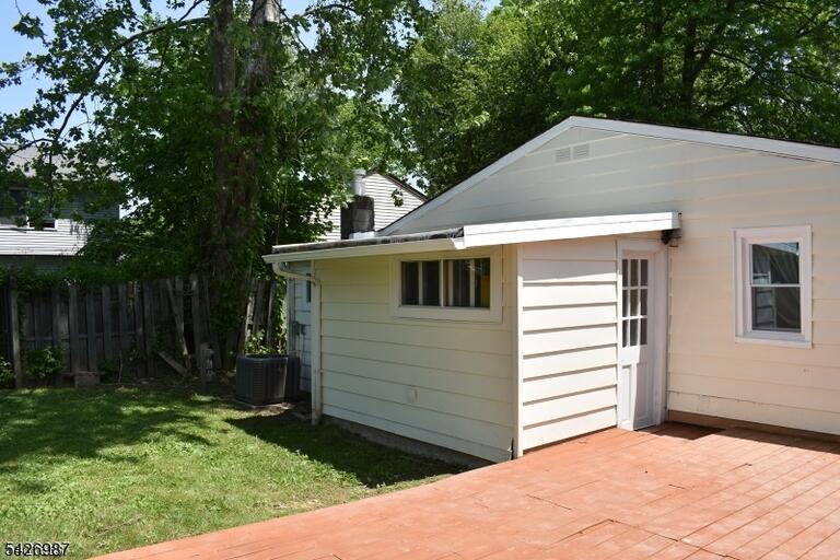 Property listing MLS 4023199 photo 2
