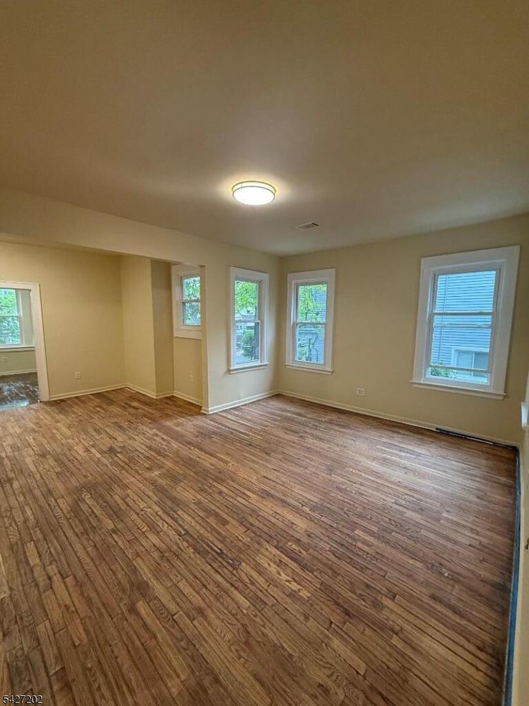 Property listing MLS 4023282 photo 3