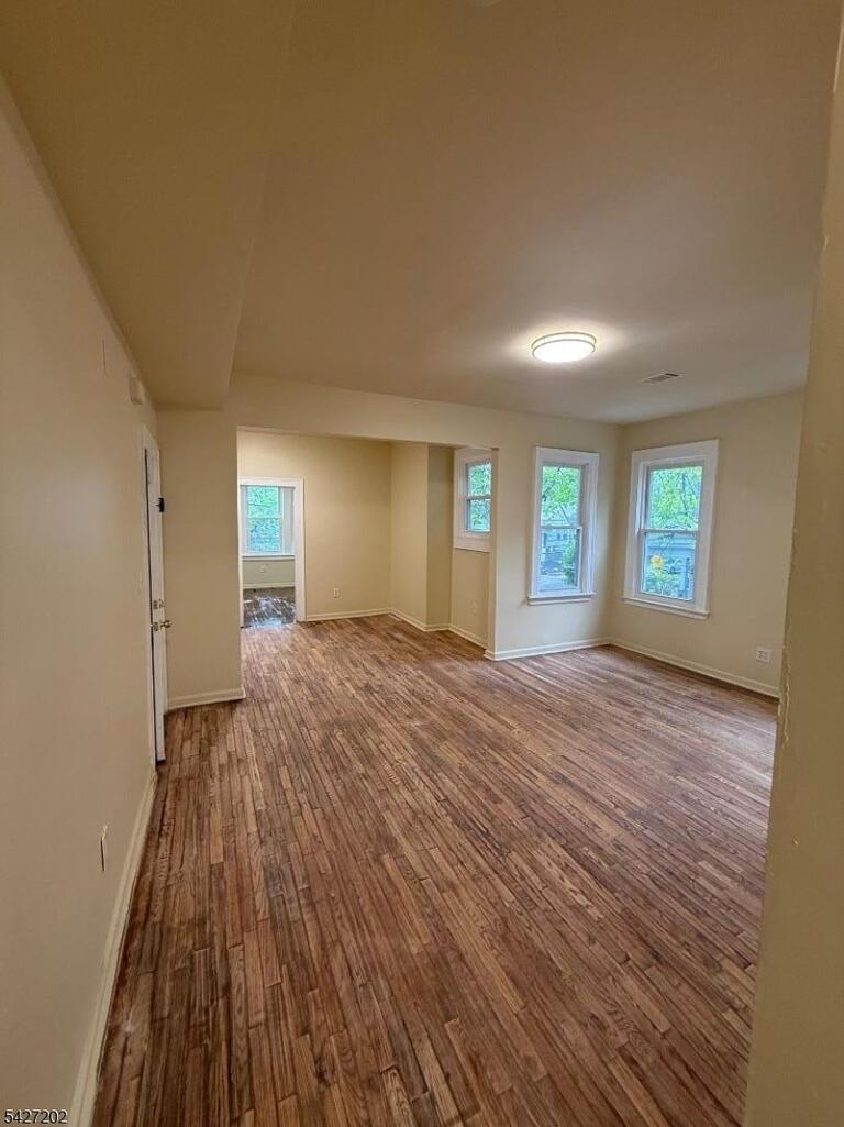 Property listing MLS 4023282 photo 9