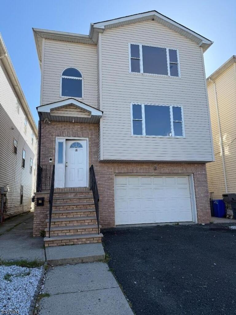 Property listing MLS 4023837 photo 1