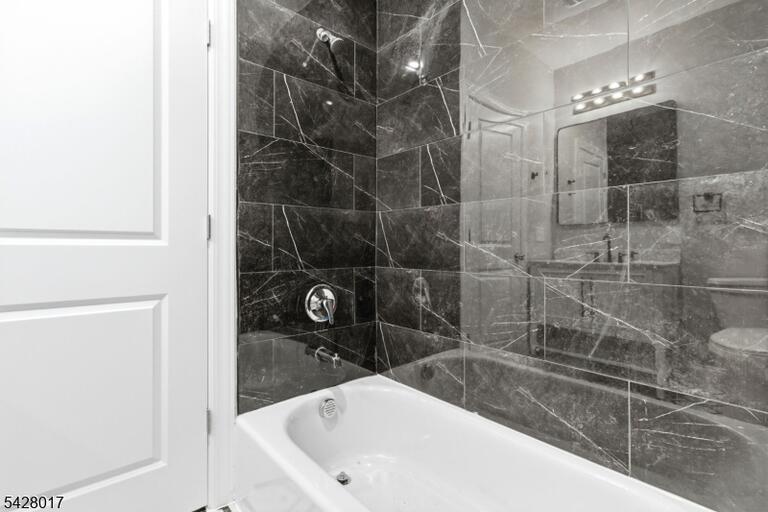 Property listing MLS 4023951 photo 40
