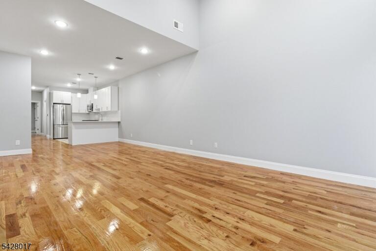 Property listing MLS 4023951 photo 6