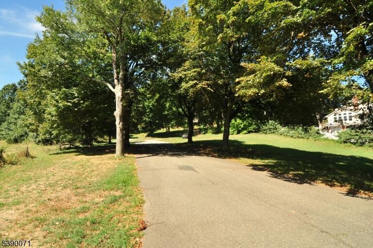 Property listing MLS 4024421 photo 7