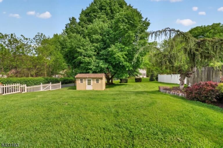Property listing MLS 4027067 photo 2