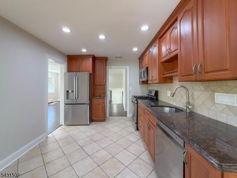Property listing MLS 4027214 photo 4