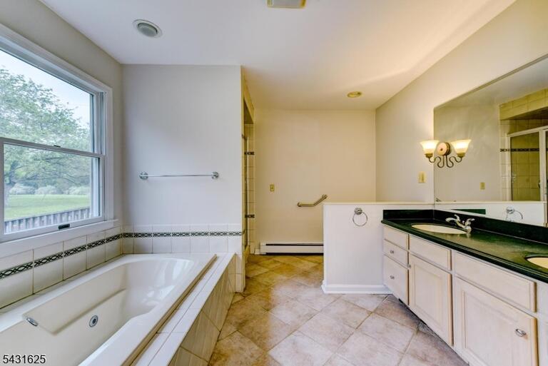 Property listing MLS 4027466 photo 24