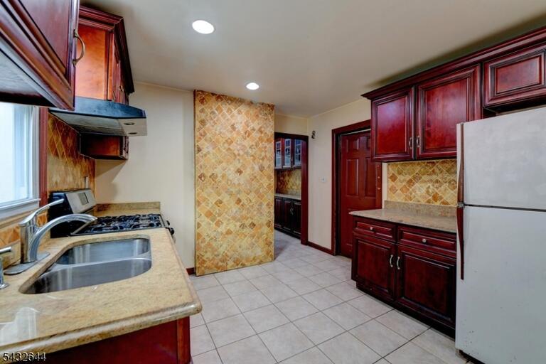 Property listing MLS 4028232 photo 16