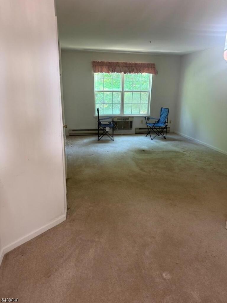 Property listing MLS 4028535 photo 2