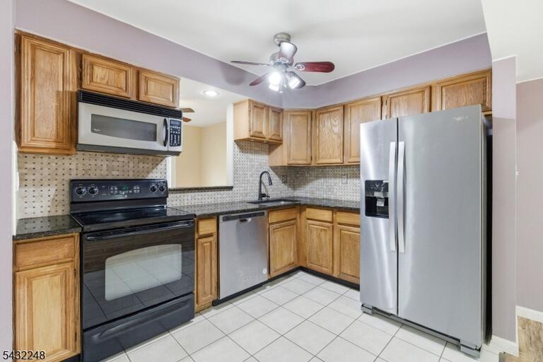 Property listing MLS 4028621 photo 5