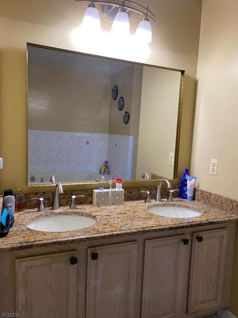 Property listing MLS 4028777 photo 16