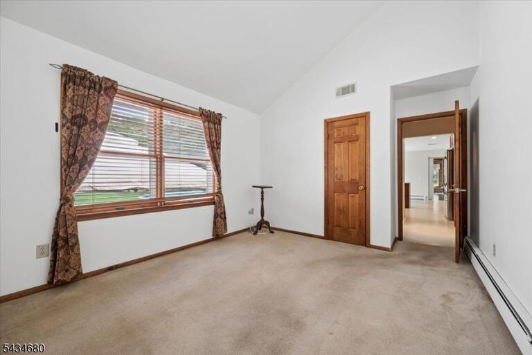 Property listing MLS 4030121 photo 17