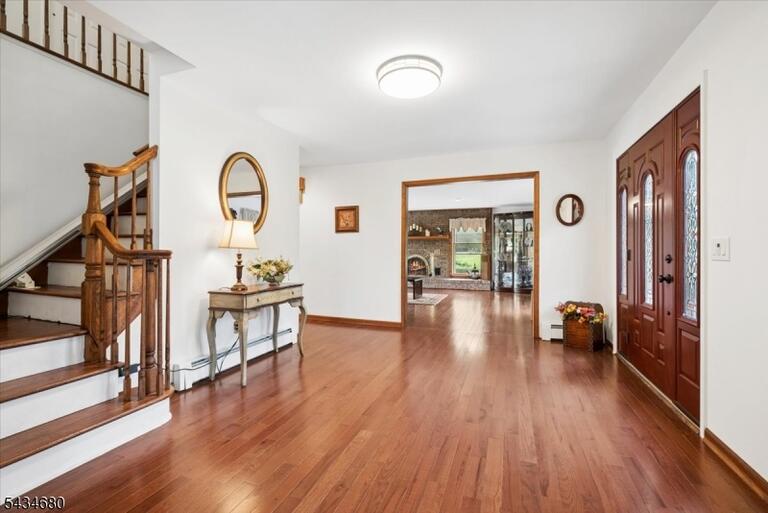 Property listing MLS 4030121 photo 4