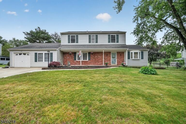 Property listing MLS 4030394 photo 1