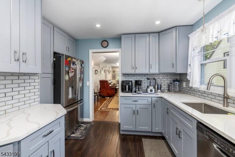 Property listing MLS 4030694 photo 8