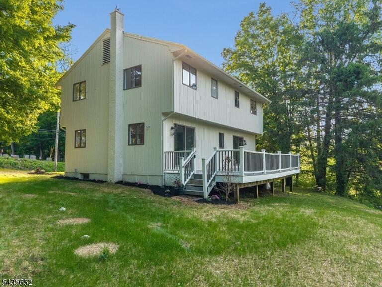 Property listing MLS 4030870 photo 23